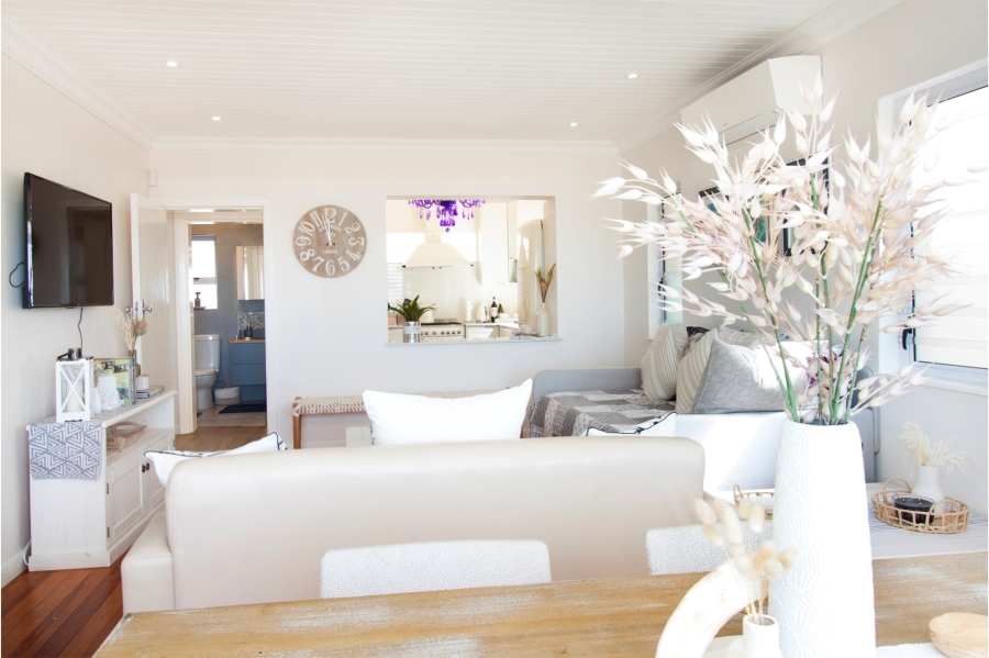 2 Bedroom Property for Sale in Fish Hoek Western Cape
